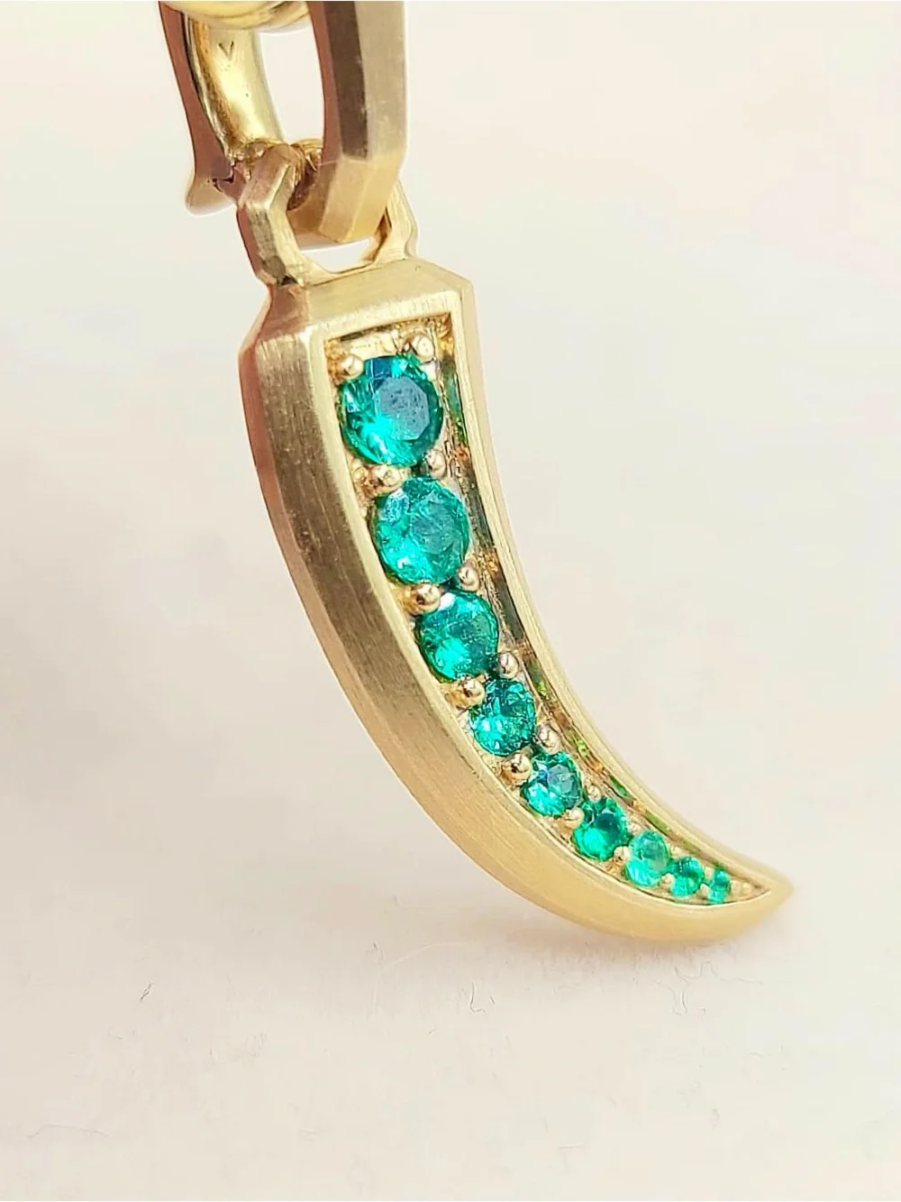 DAVID YURMAN Petrvs® Claw Amulet In 18K Yellow Gold With Emeralds, 30.7mm